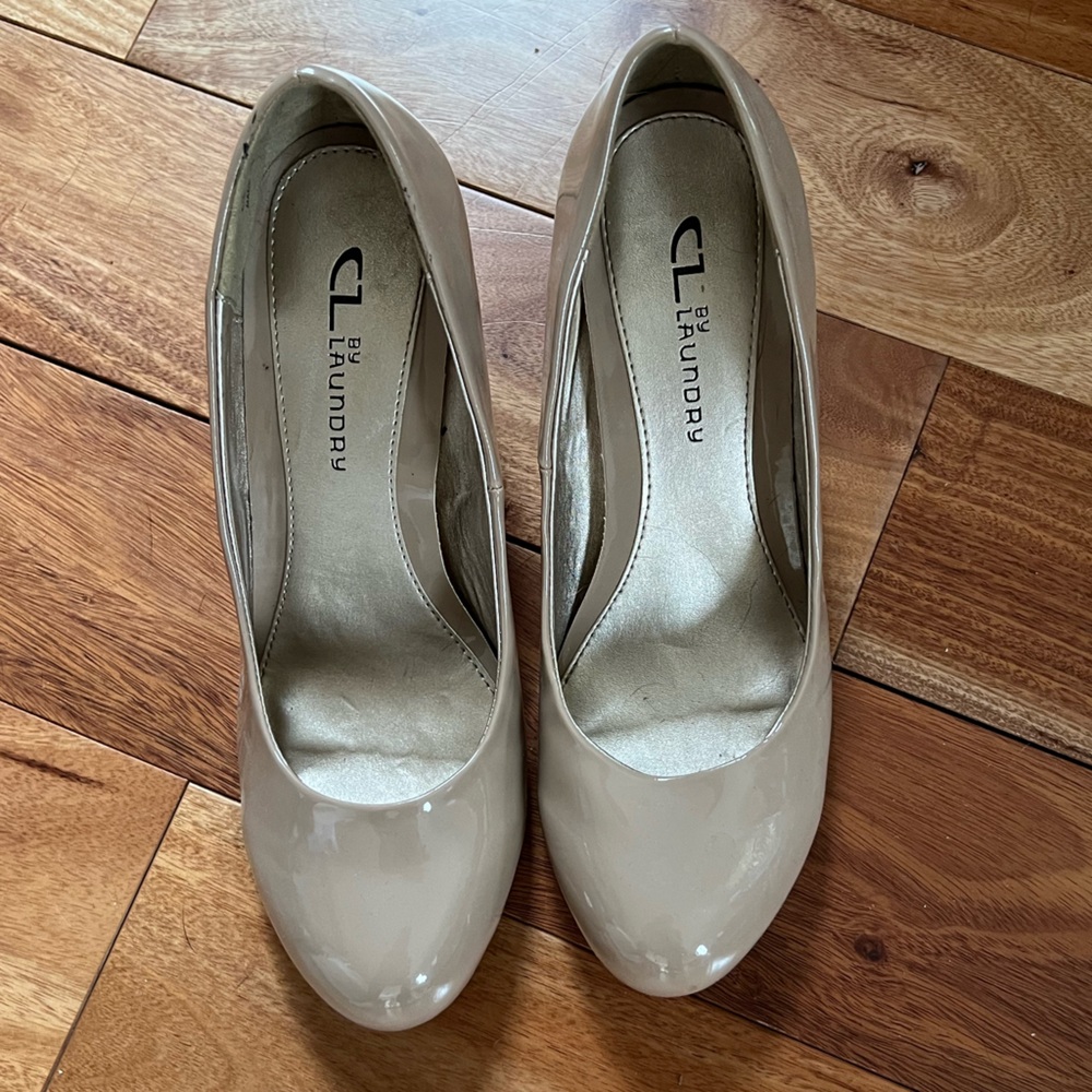 CL by Laundry Women's Nude Heels